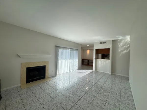 $1,200 | 6500 Harbor Town Drive, Unit 2905, Houston, TX 77036