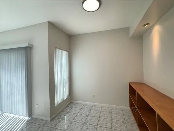 $1,200 | 6500 Harbor Town Drive, Unit 2905, Houston, TX 77036