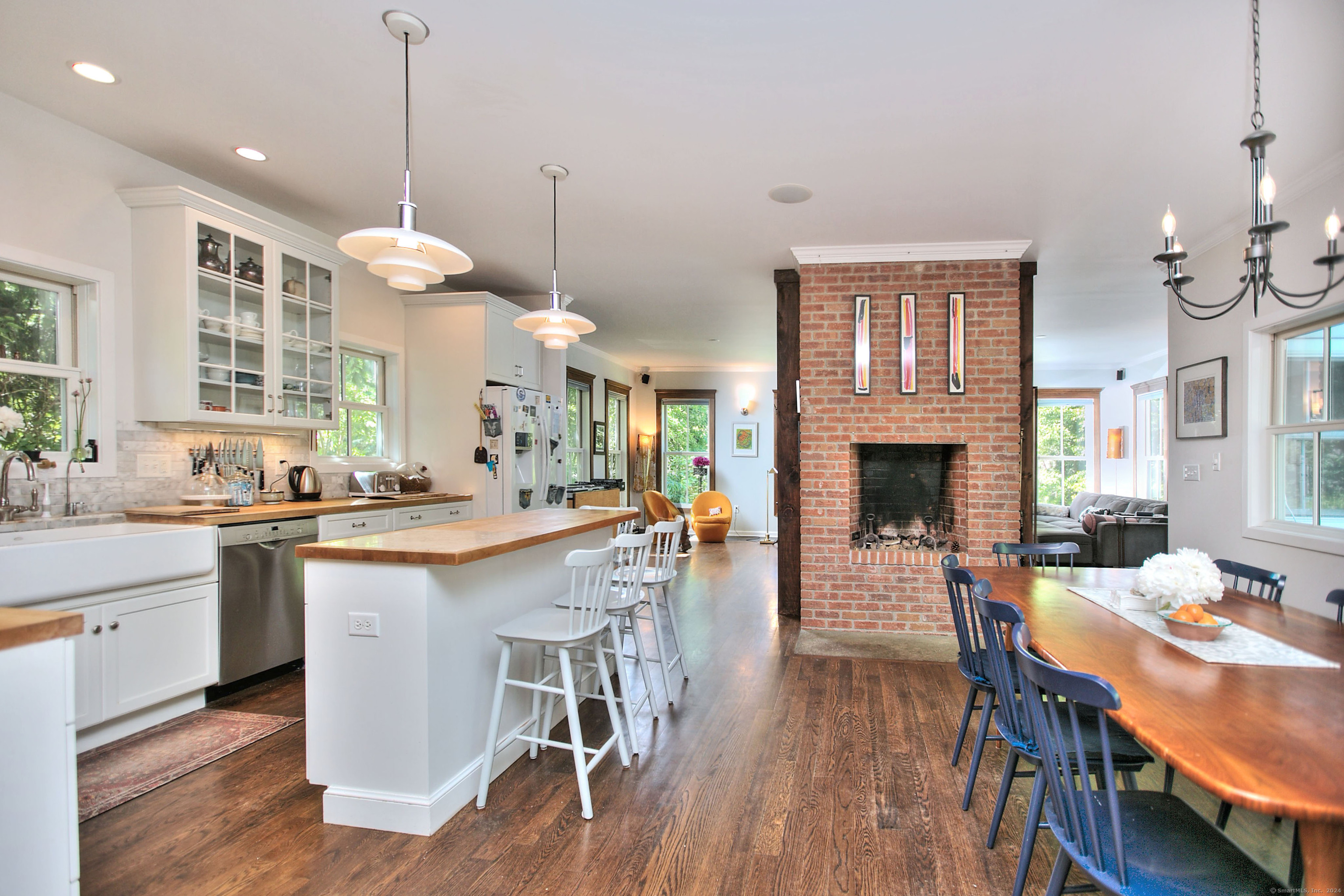 12 Burr Road Westport, CT 06880 - Photo 5 of 32