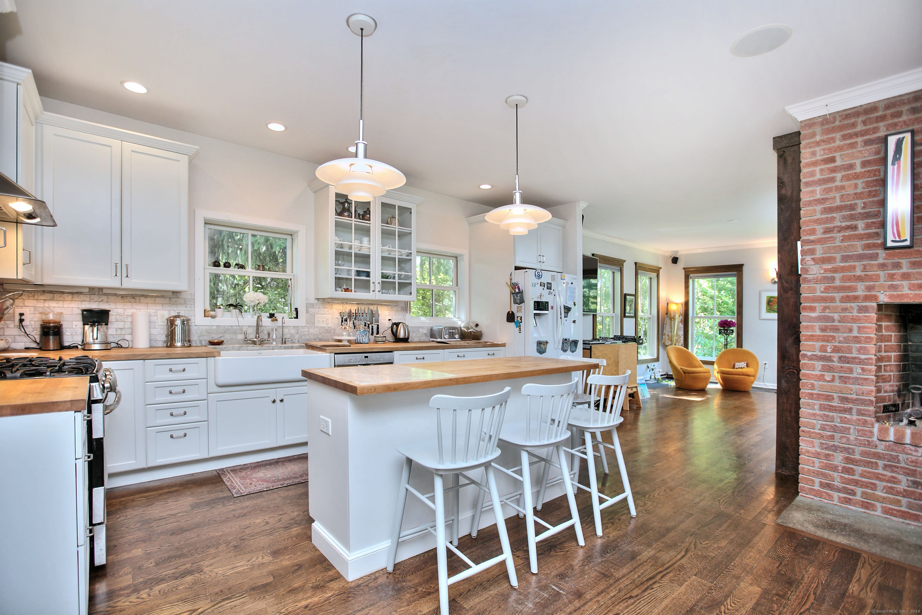 12 Burr Road Westport, CT 06880 - Photo 6 of 32