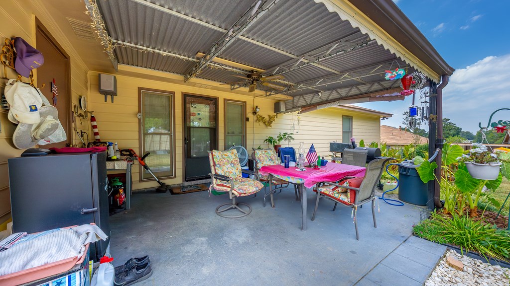 6223 Georgetown Drive Columbus, GA 31907 - Photo 25 of 29 a patio with patio and jacuzzi