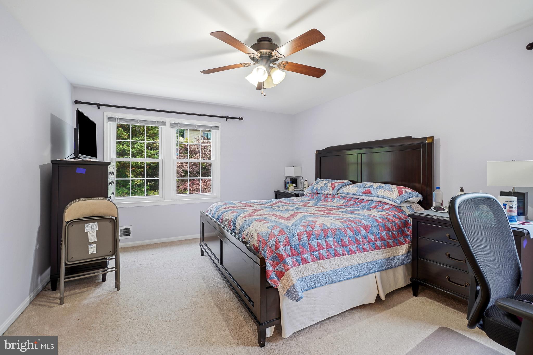28 Redding Ridge Drive Gaithersburg, MD 20878 - Photo 15 of 32 Owner's bedroom!