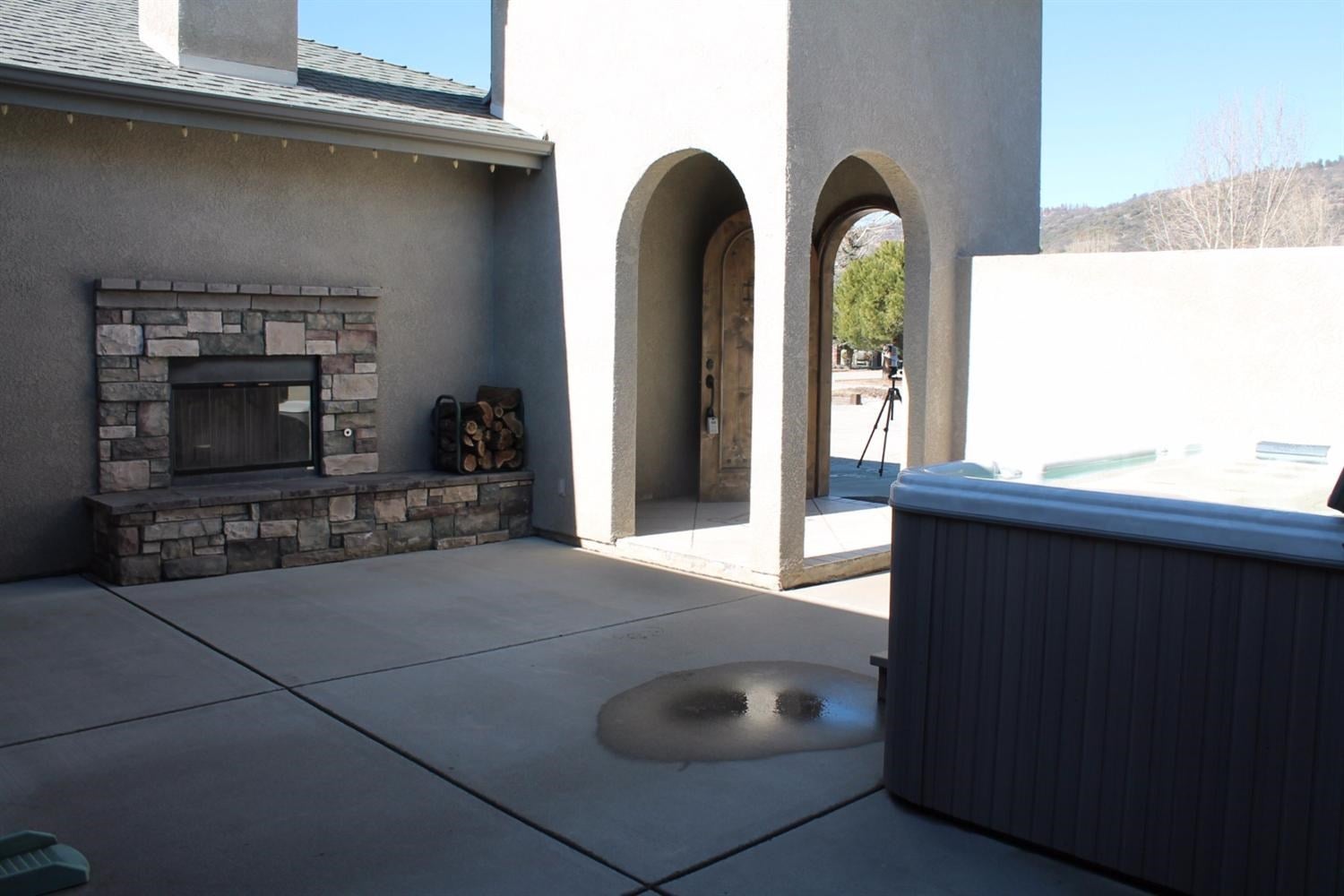 29454 Fawn Way Tehachapi, CA 93561 - Photo 2 of 23 Gallery Image 2
