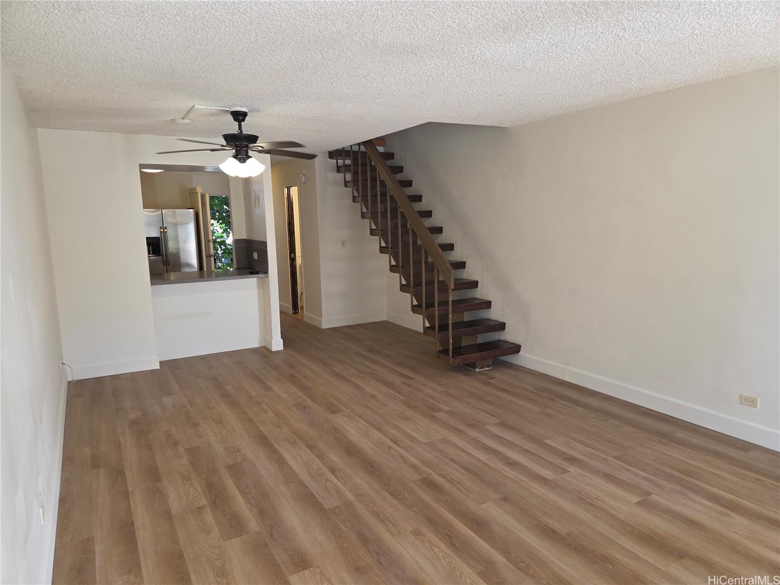 500 University Avenue, Unit 134 Honolulu, HI 96826 - Photo 6 of 22 Living room