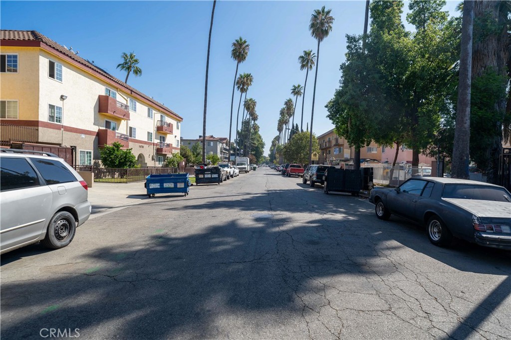 14767 Erwin Street Van Nuys, CA 91411 - Photo 10 of 27