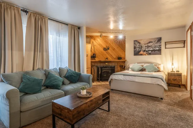 $389,000 | 2289 Sierra Nevada Road, Unit G3, Mammoth Lakes, CA 93546