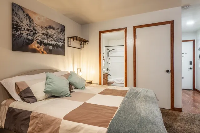 $389,000 | 2289 Sierra Nevada Road, Unit G3, Mammoth Lakes, CA 93546