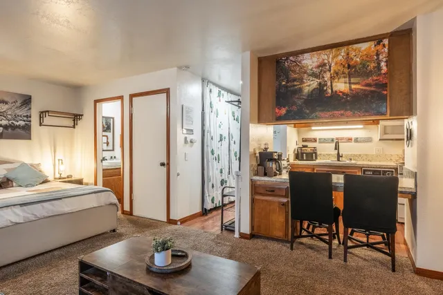 $389,000 | 2289 Sierra Nevada Road, Unit G3, Mammoth Lakes, CA 93546