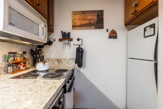 $389,000 | 2289 Sierra Nevada Road, Unit G3, Mammoth Lakes, CA 93546