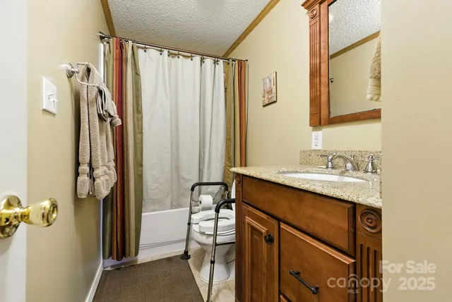 $330,000 | 70 Pastoral Way, Hendersonville, NC 28739