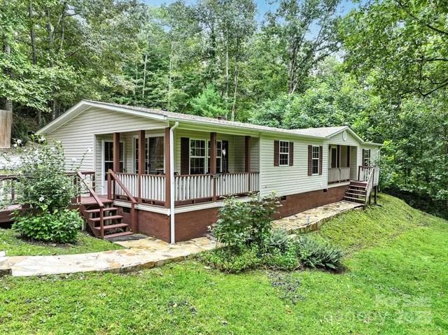 $330,000 | 70 Pastoral Way, Hendersonville, NC 28739