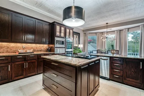 $1,100,000 | 6623 Briarhaven Drive, Dallas, TX 75240