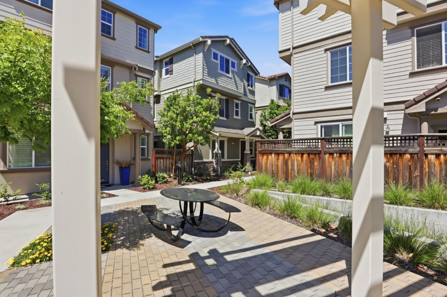 2220 Rosenblatt Street Hayward, CA 94544 - Photo 38 of 46