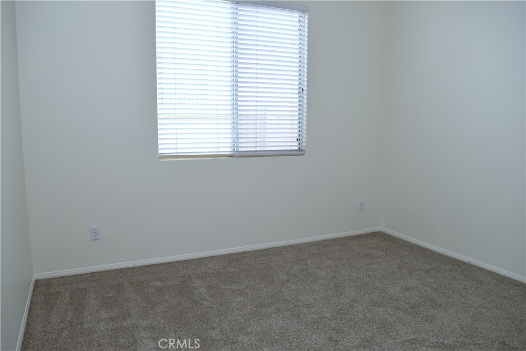 39723 Clements Way Murrieta, CA 92563 - Photo 11 of 20 an empty room with a window