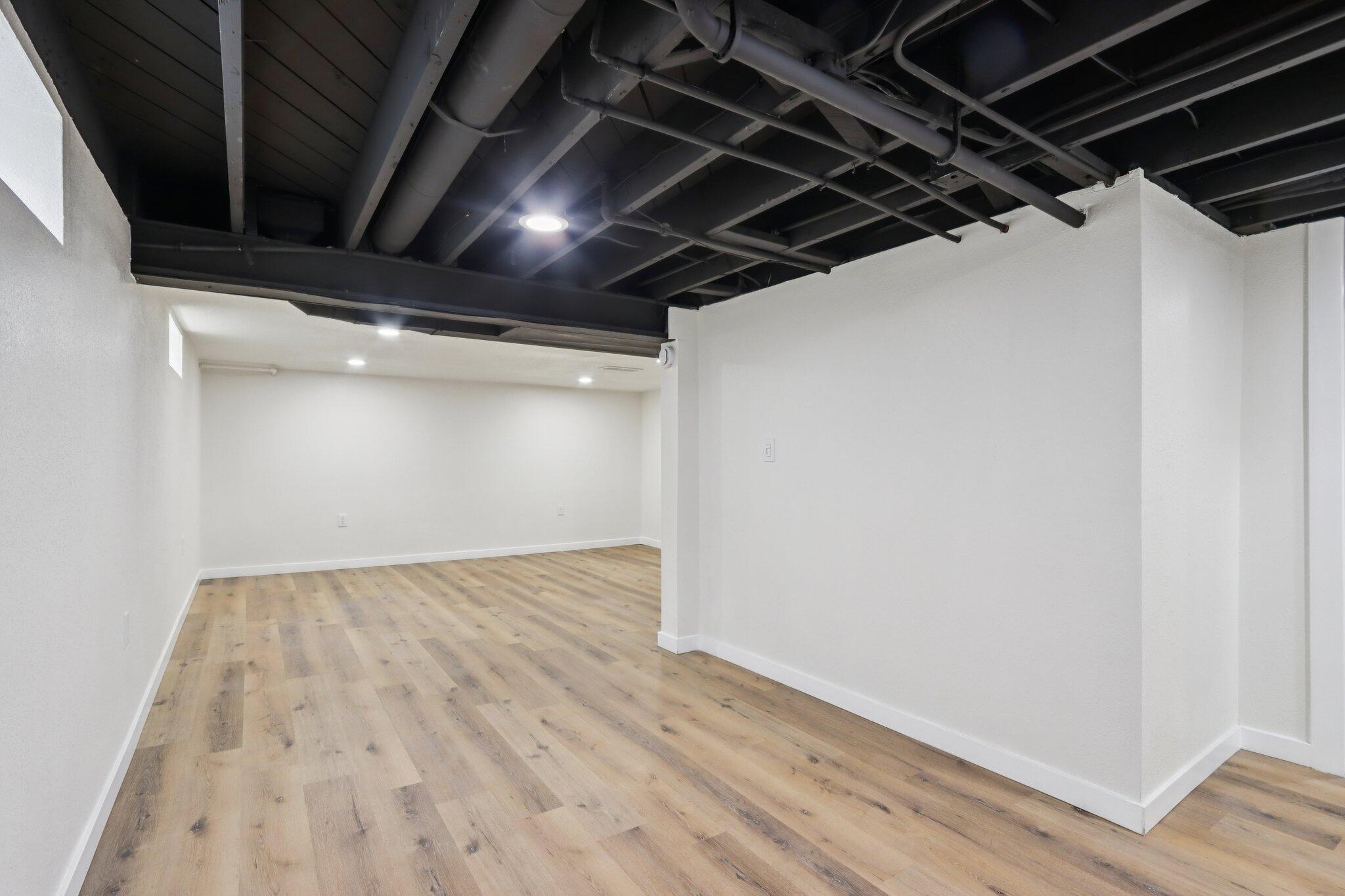 5936 North 42nd Street Milwaukee, WI 53209 - Photo 20 of 30 29-web-or-mls-N 42nd St-S0403-029