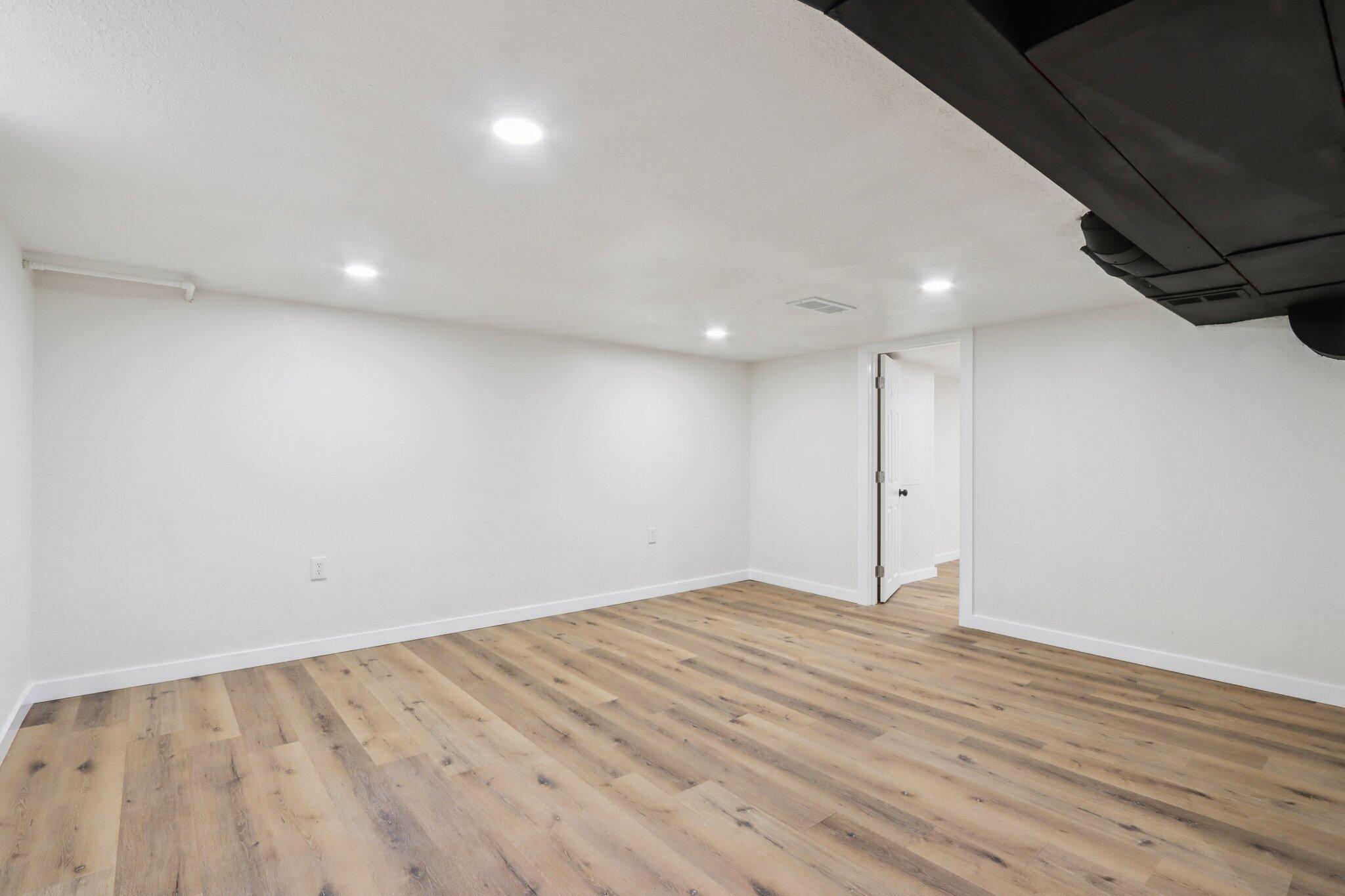 5936 North 42nd Street Milwaukee, WI 53209 - Photo 21 of 30 31-web-or-mls-N 42nd St-S0403-031