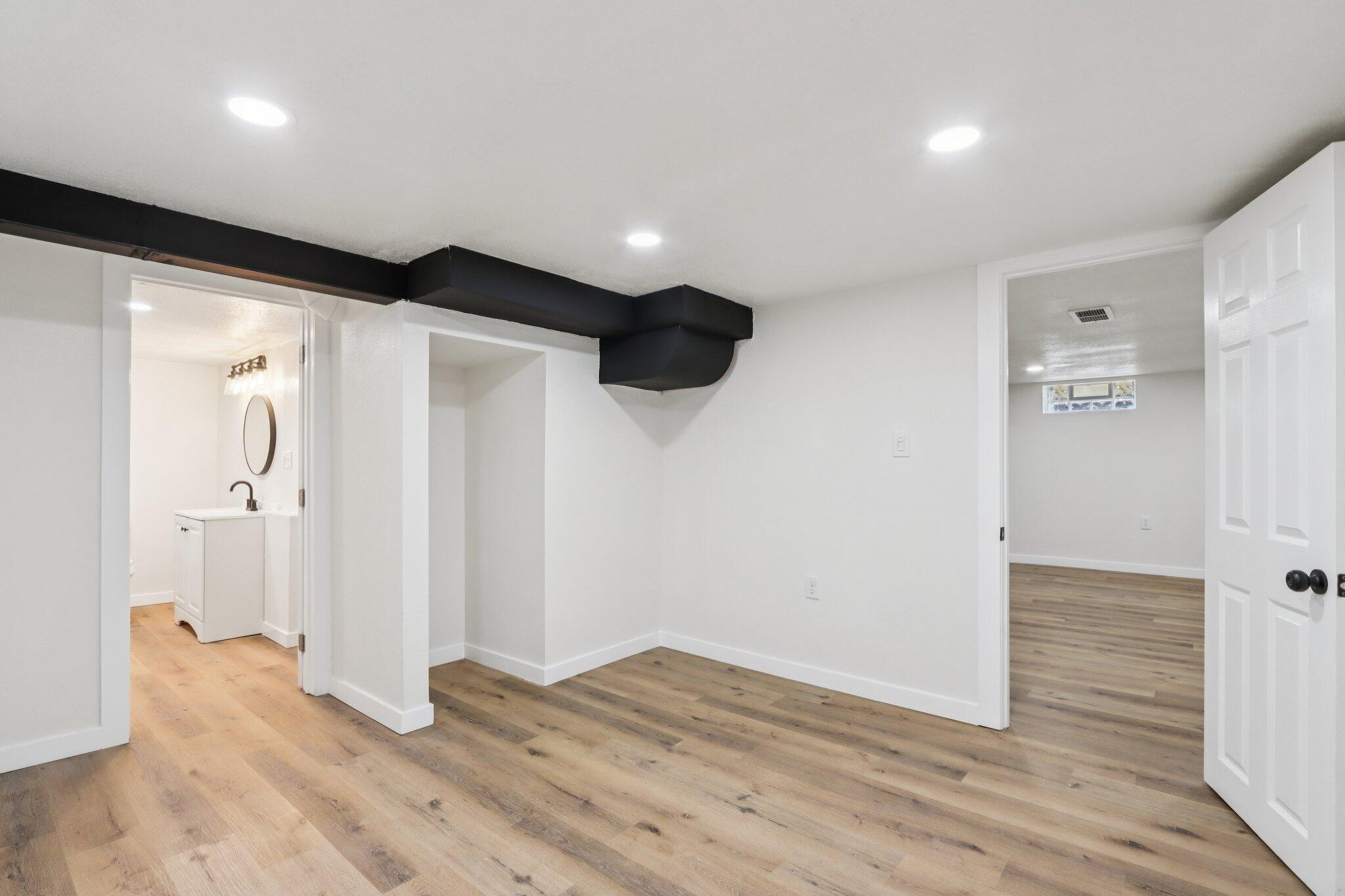 5936 North 42nd Street Milwaukee, WI 53209 - Photo 23 of 30 35-web-or-mls-N 42nd St-S0403-035