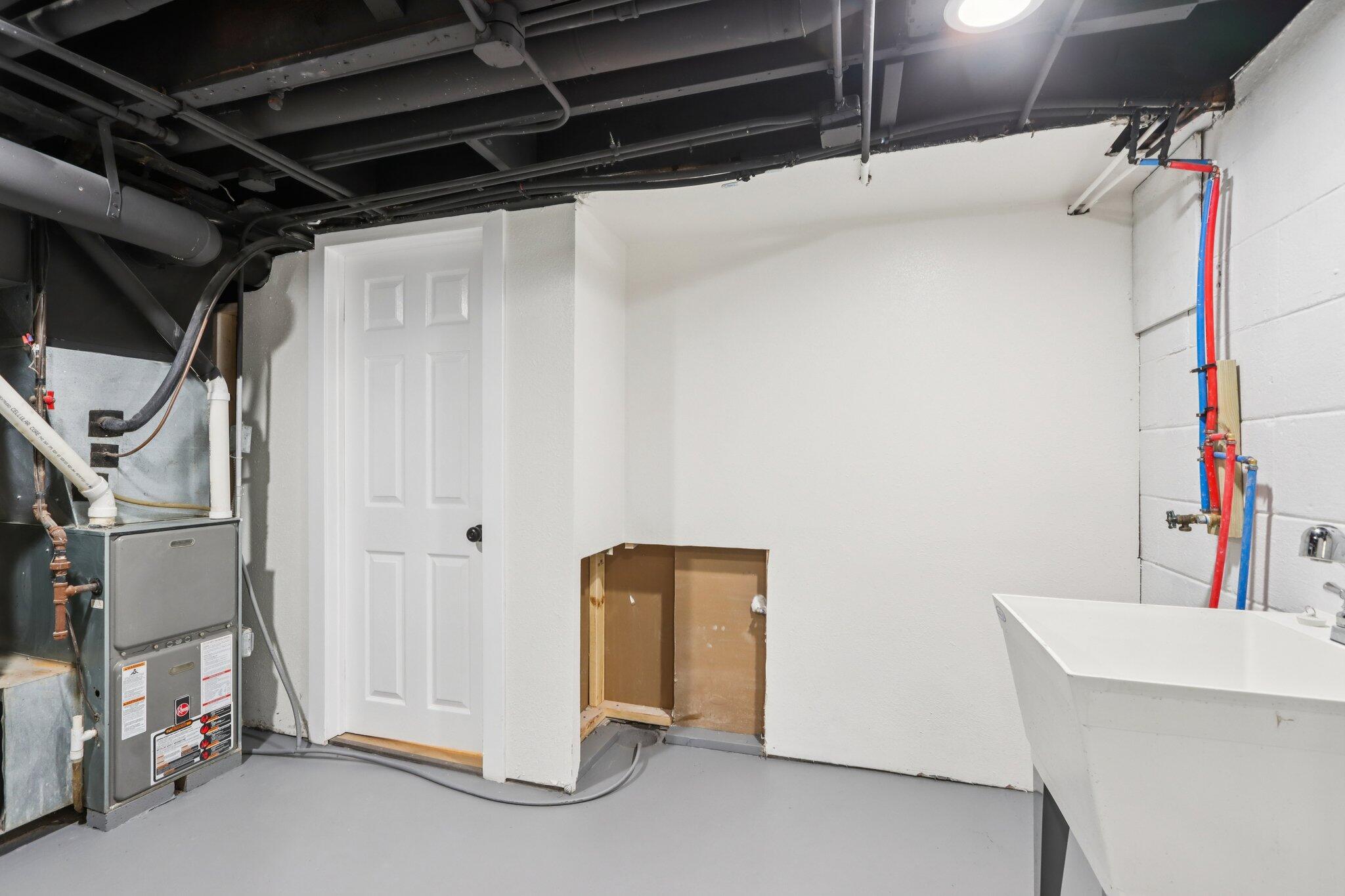 5936 North 42nd Street Milwaukee, WI 53209 - Photo 29 of 30 44-web-or-mls-N 42nd St-S0403-044