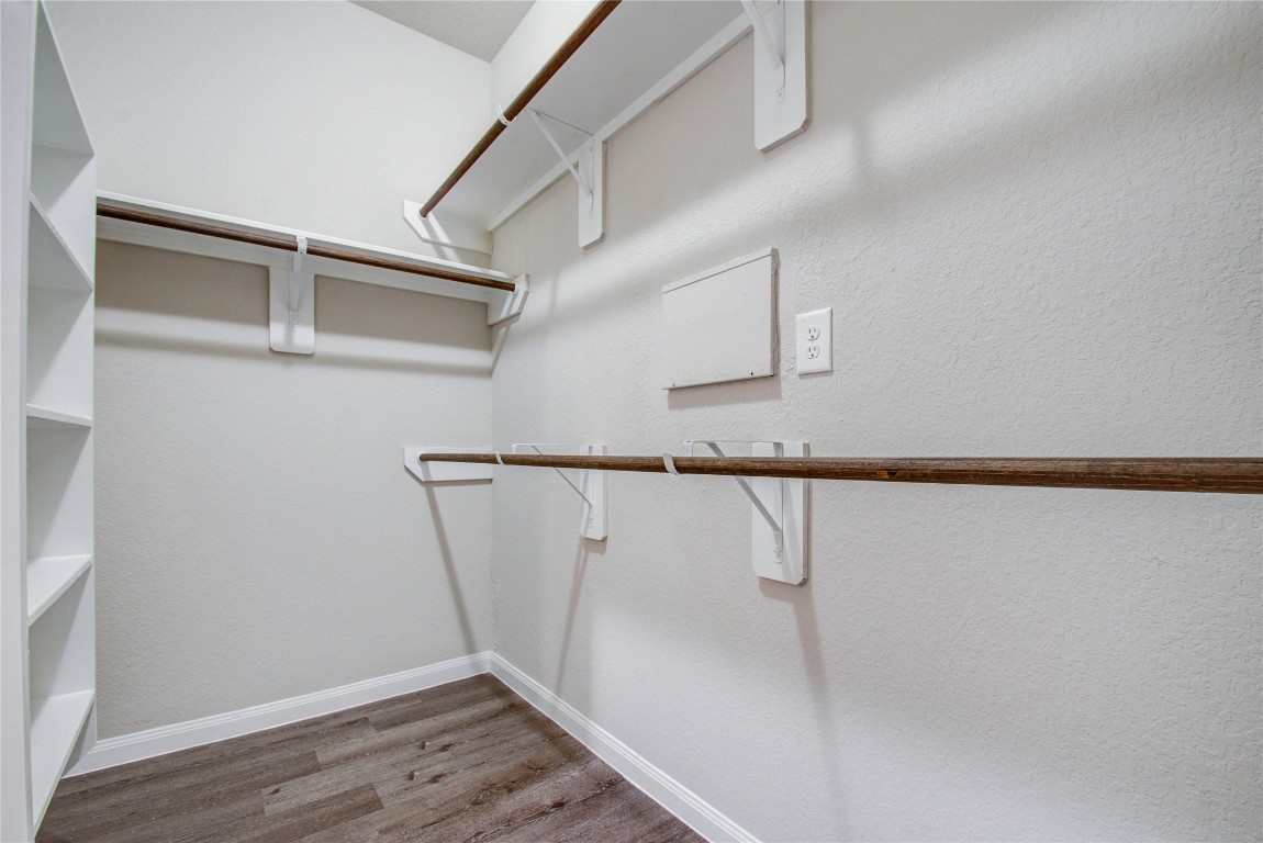 3620 Cub Drive Conroe, TX 77301 - Photo 20 of 49 a view of walk in closet