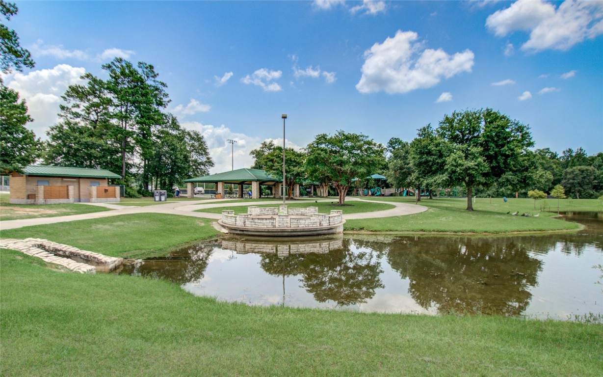 3620 Cub Drive Conroe, TX 77301 - Photo 41 of 49 a view of a garden with swimming pool