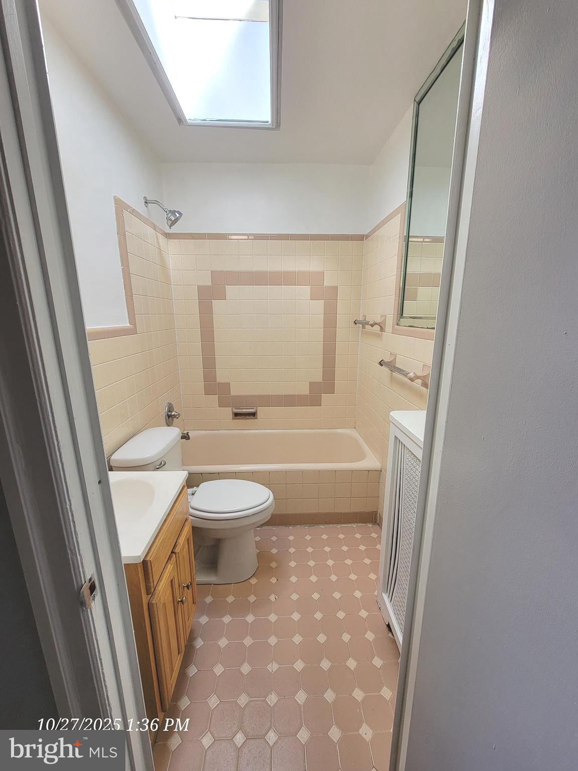 2061 Independence Street Philadelphia, PA 19138 - Photo 16 of 22 2nd floor bathroom