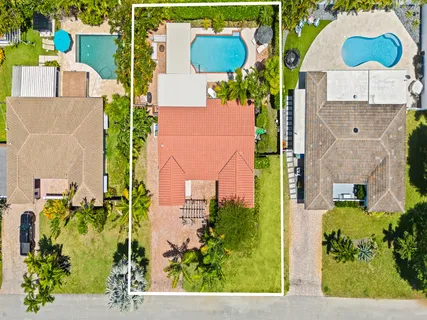 $814,900 | 1521 Northeast 40th Court, Oakland Park, FL 33334