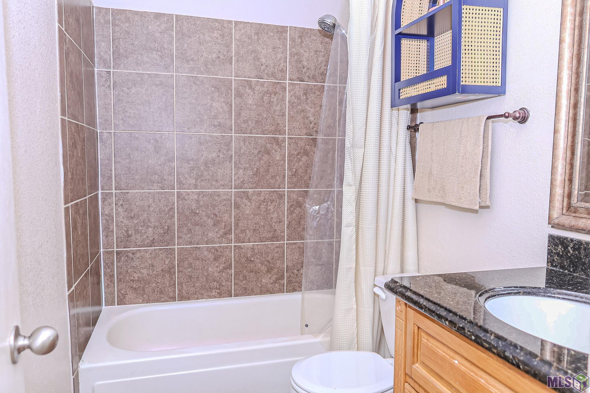 10292 West Winston Avenue, Unit 3 Baton Rouge, LA 70809 - Photo 21 of 22 Bath 2