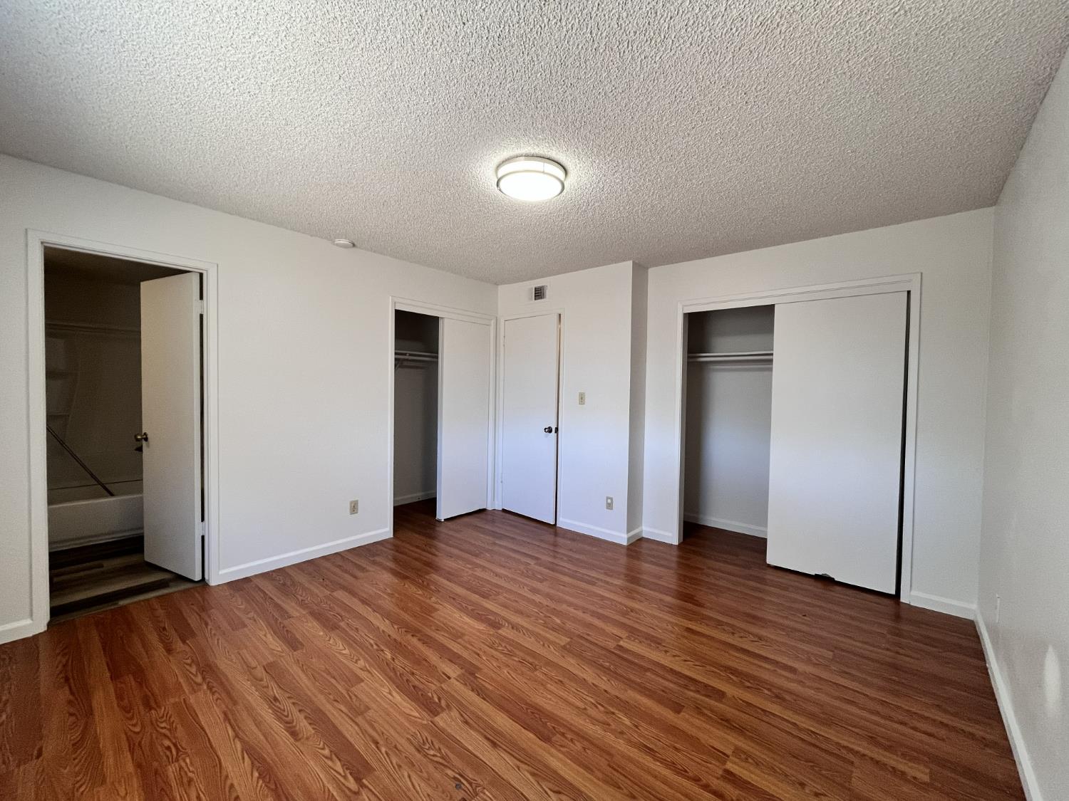 5337 West Richert Avenue Fresno, CA 93722 - Photo 8 of 15