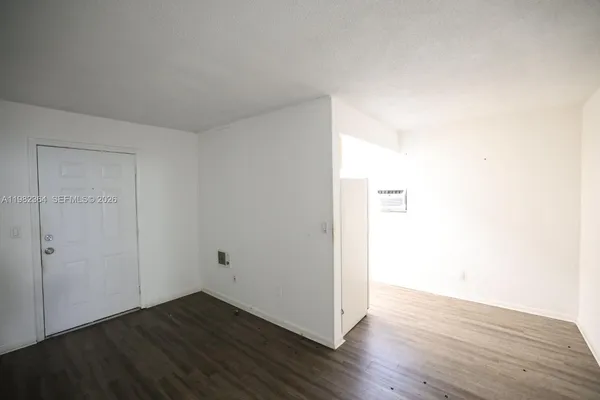 $1,600 | 2799 East 4th Avenue, Unit 18, Hialeah, FL 33013