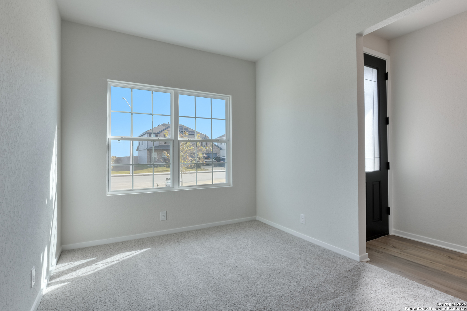 153 Beveridge Road Seguin, TX 78155 - Photo 8 of 35