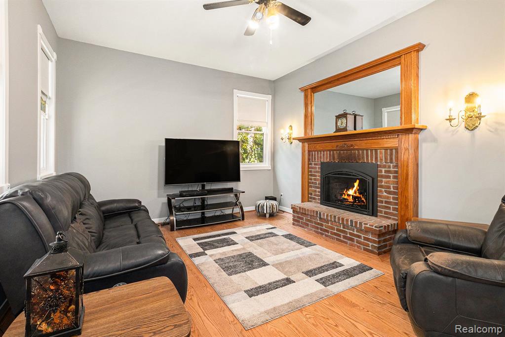 13255 Rohn Road Fenton, MI 48430 - Photo 5 of 39