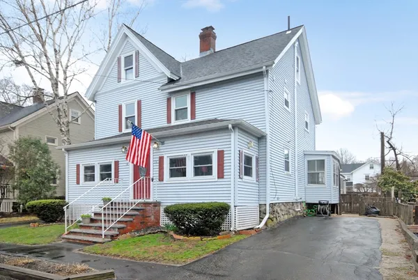 $995,000 | 12-14 Willow Street, Concord, MA 01742