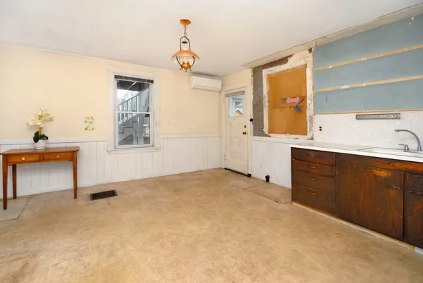 $995,000 | 12-14 Willow Street, Concord, MA 01742