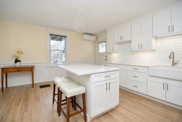 $995,000 | 12-14 Willow Street, Concord, MA 01742