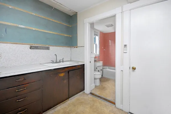 $995,000 | 12-14 Willow Street, Concord, MA 01742