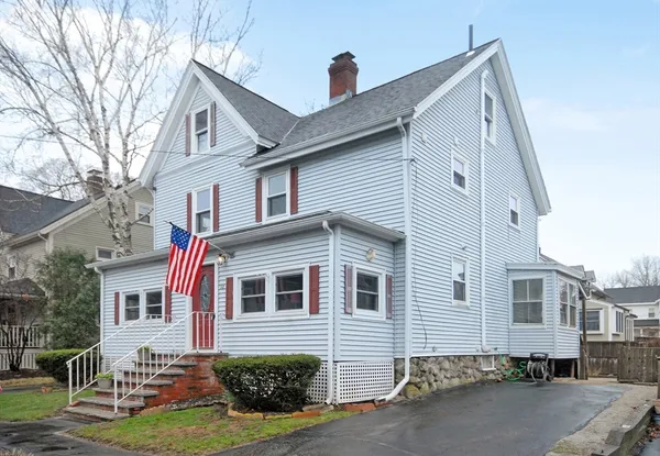 $995,000 | 12-14 Willow Street, Concord, MA 01742