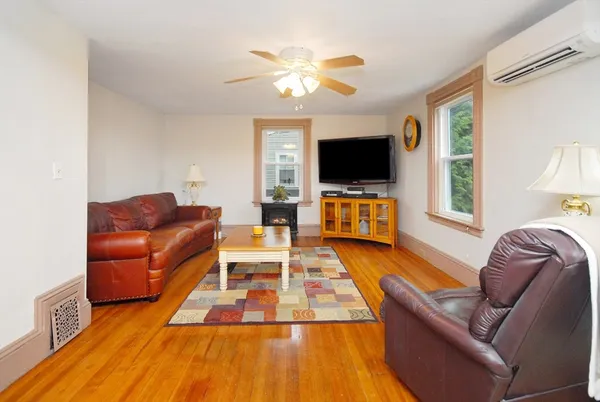 $995,000 | 12-14 Willow Street, Concord, MA 01742