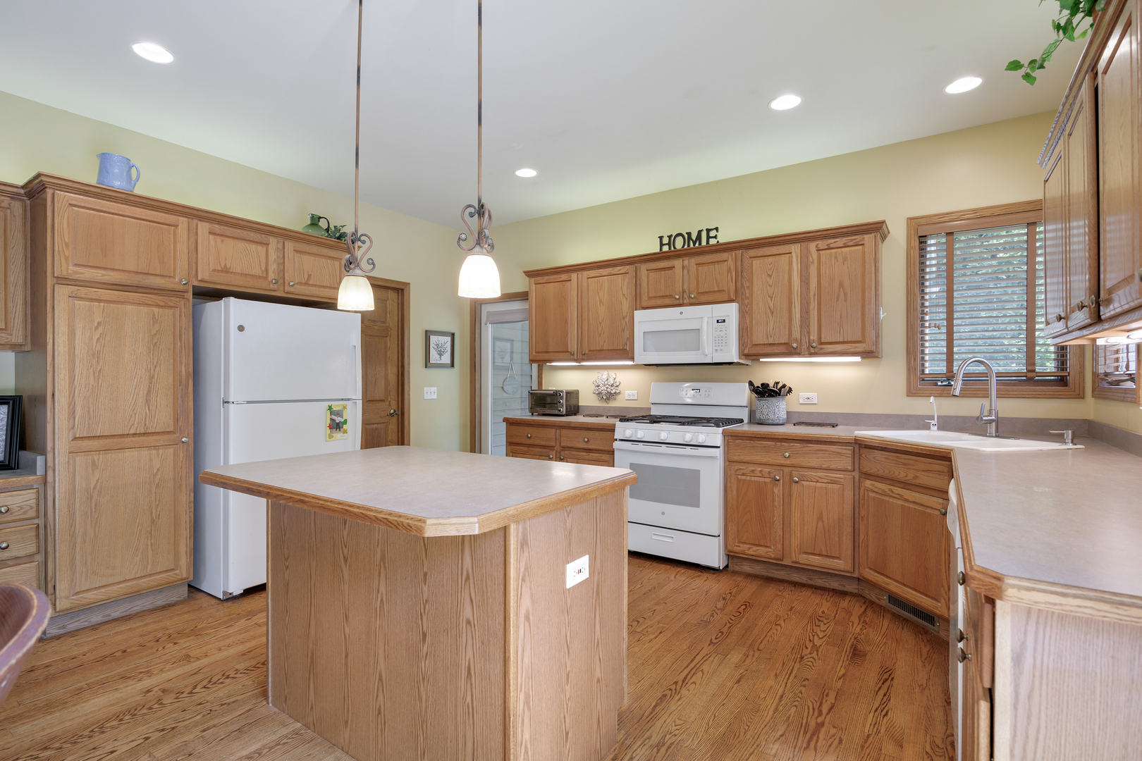 3302 Partridge Court Spring Grove, IL 60071 - Photo 12 of 43