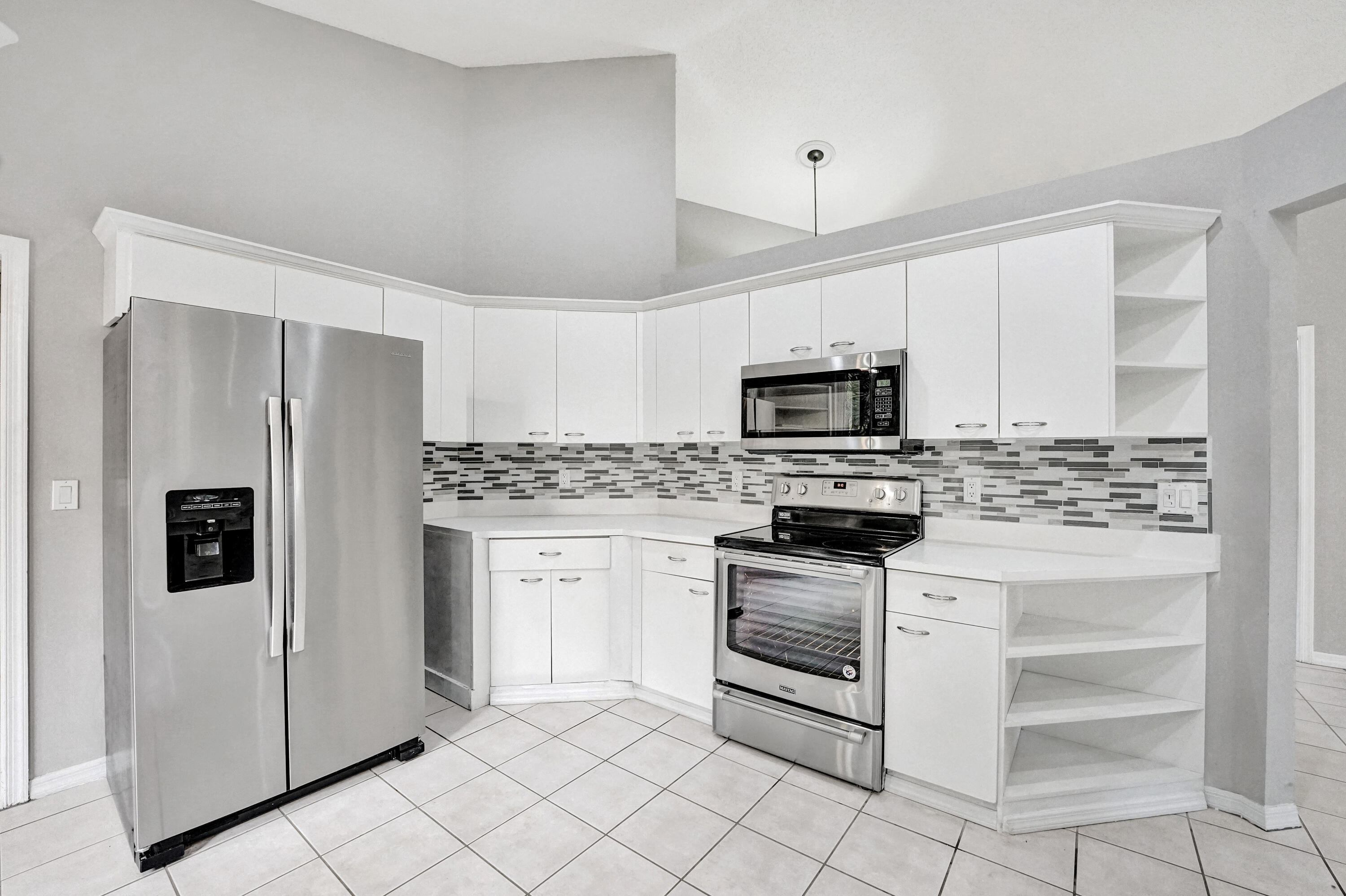 11066 Springbrook Circle Boynton Beach, FL 33437 - Photo 15 of 40 Kitchen