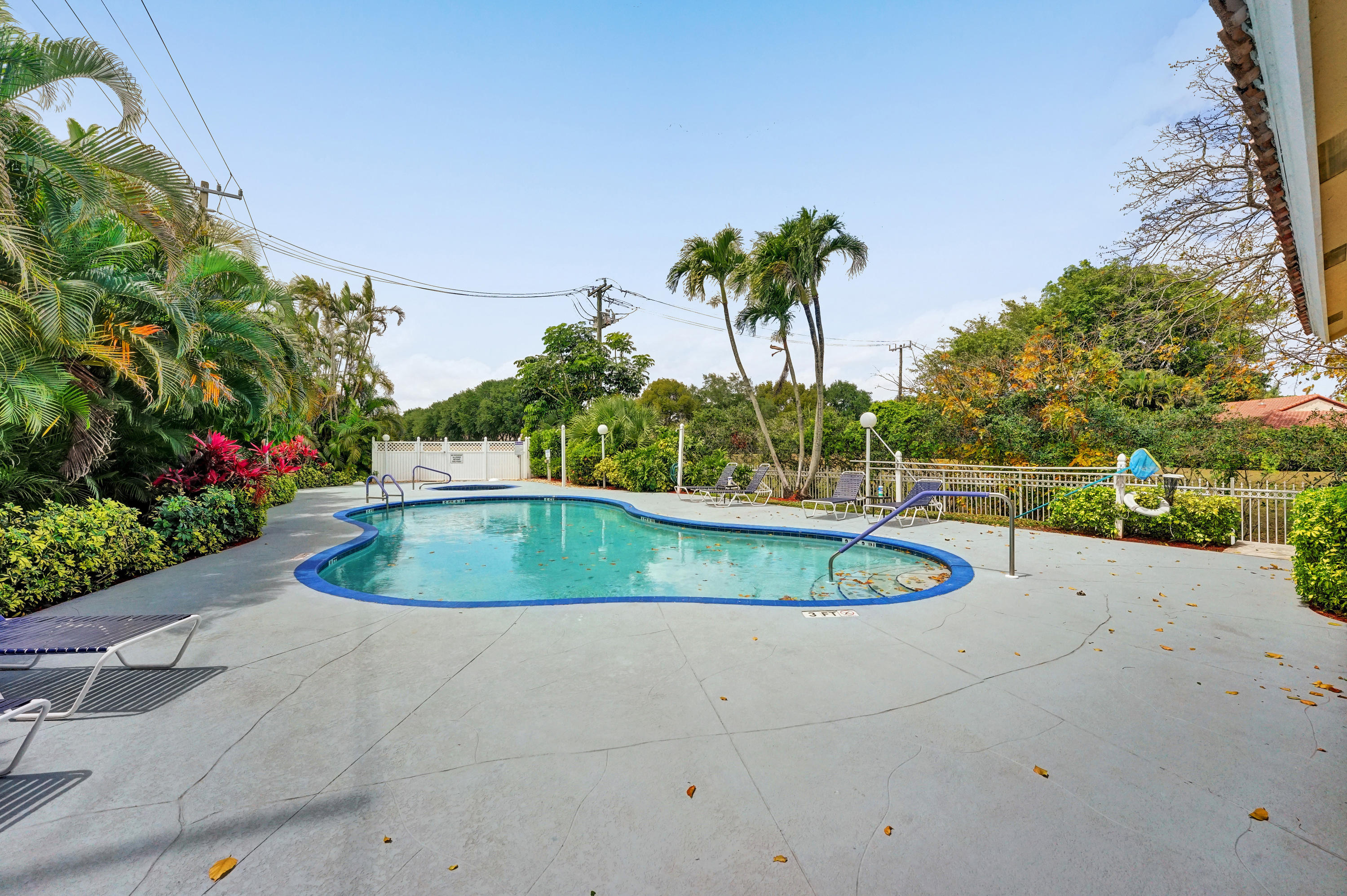11066 Springbrook Circle Boynton Beach, FL 33437 - Photo 36 of 40 Pool