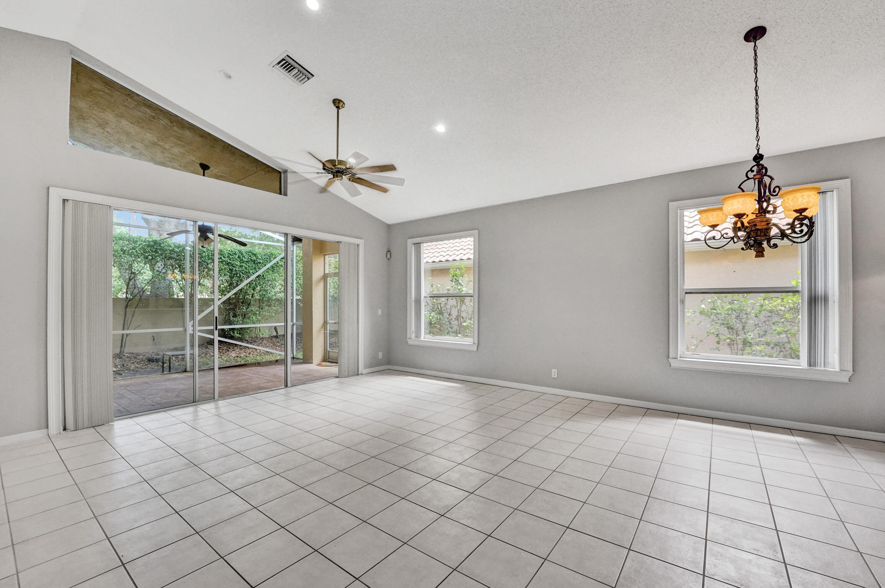 11066 Springbrook Circle Boynton Beach, FL 33437 - Photo 7 of 40 Great Room