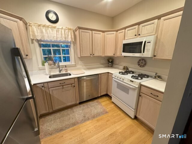 33 Old Field Hill Road, Unit 6 Southbury, CT 06488 - Photo 8 of 19