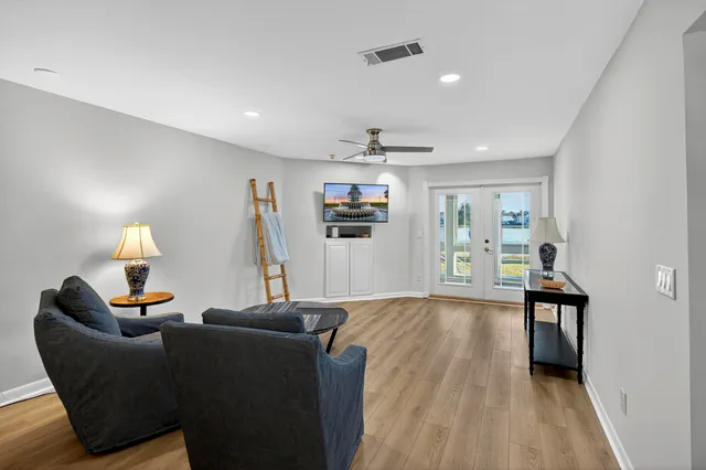 $590,000 | 13 West Mariners Cay Drive, Folly Beach, SC 29439