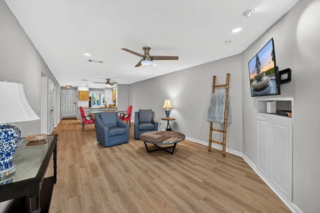 $590,000 | 13 West Mariners Cay Drive, Folly Beach, SC 29439