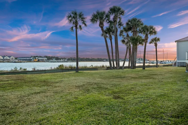 $590,000 | 13 West Mariners Cay Drive, Folly Beach, SC 29439