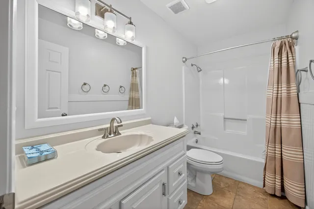 $590,000 | 13 West Mariners Cay Drive, Folly Beach, SC 29439