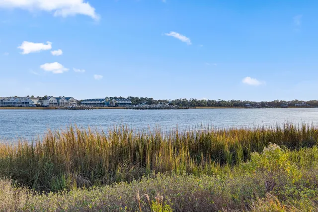 $590,000 | 13 West Mariners Cay Drive, Folly Beach, SC 29439