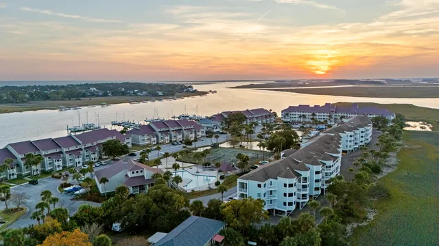$590,000 | 13 West Mariners Cay Drive, Folly Beach, SC 29439