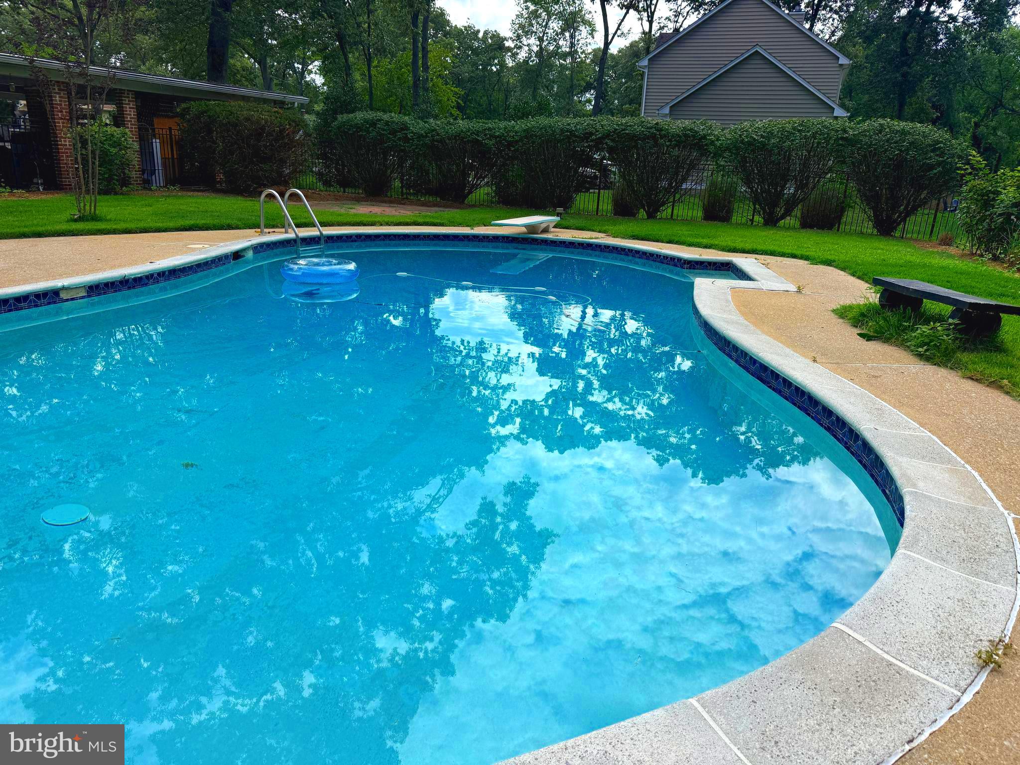833 Meadow Road Severn, MD 21144 - Photo 4 of 6 Cool off on those hot summer days!