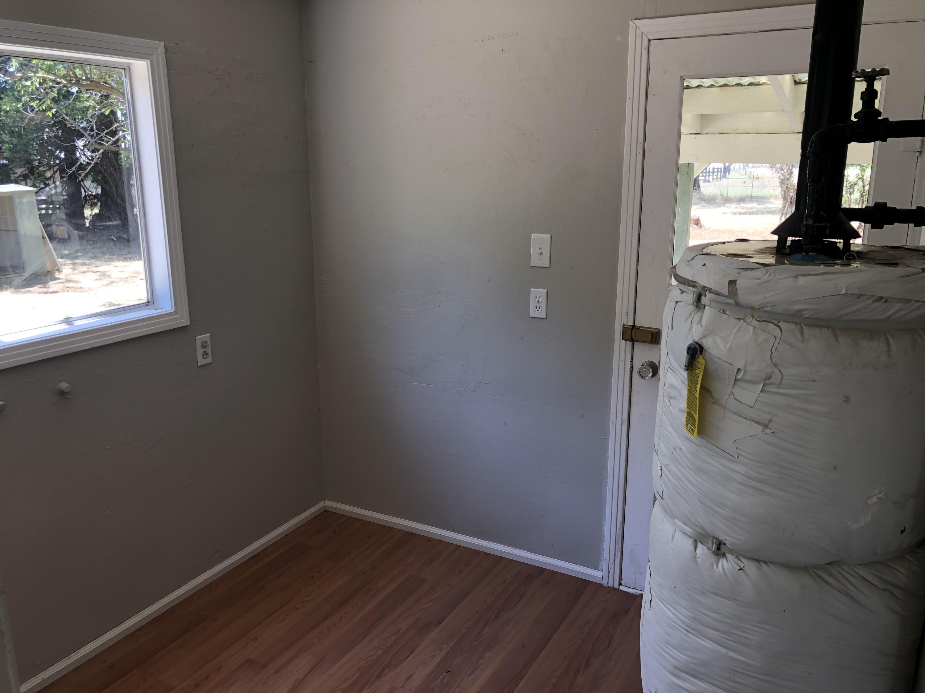 3020 Montgomery Road Red Bluff, CA 96080 - Photo 18 of 41 laundry room